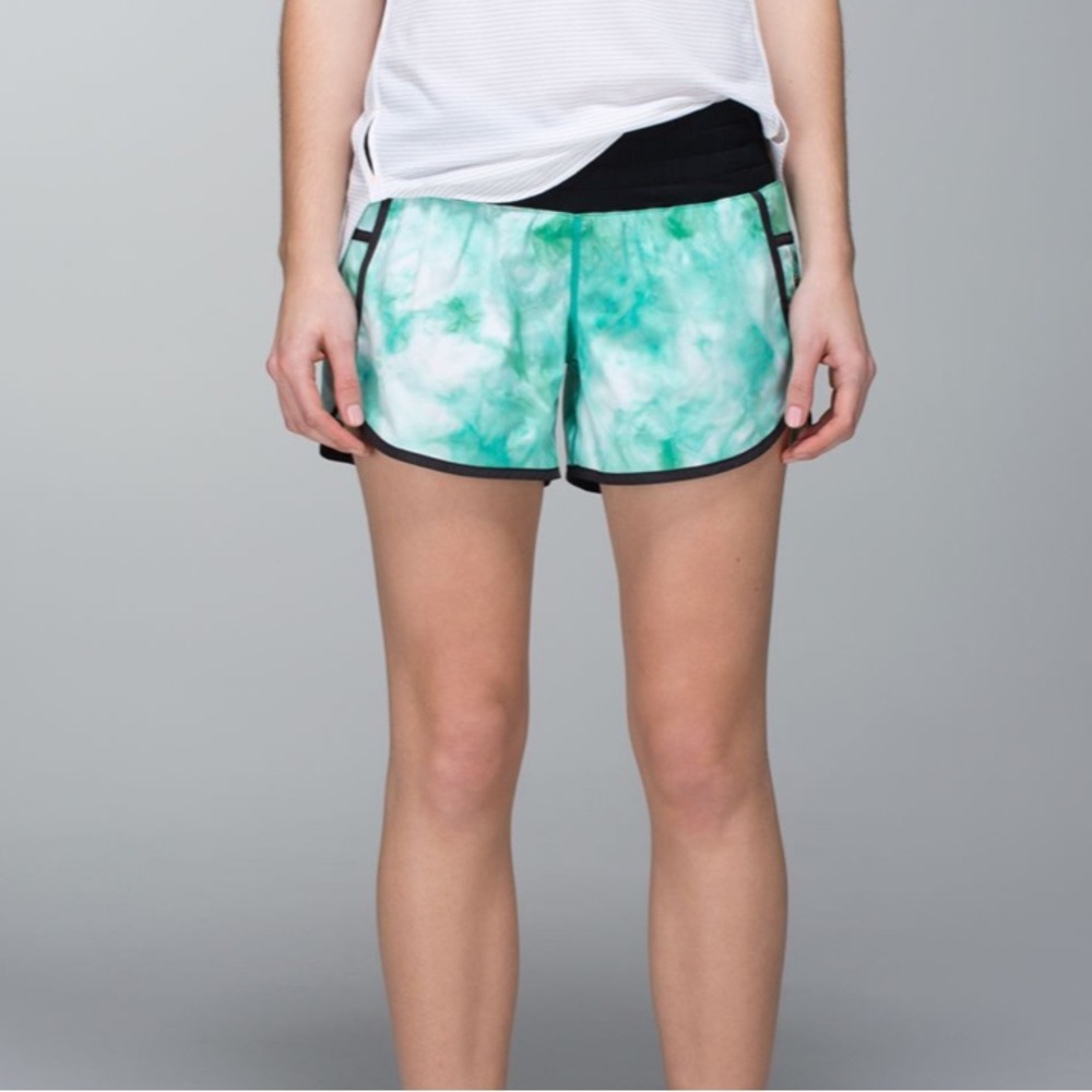 LULULEMON green tracker short ii